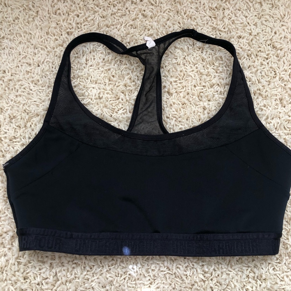 UNDER ARMOUS black racer back sports bra